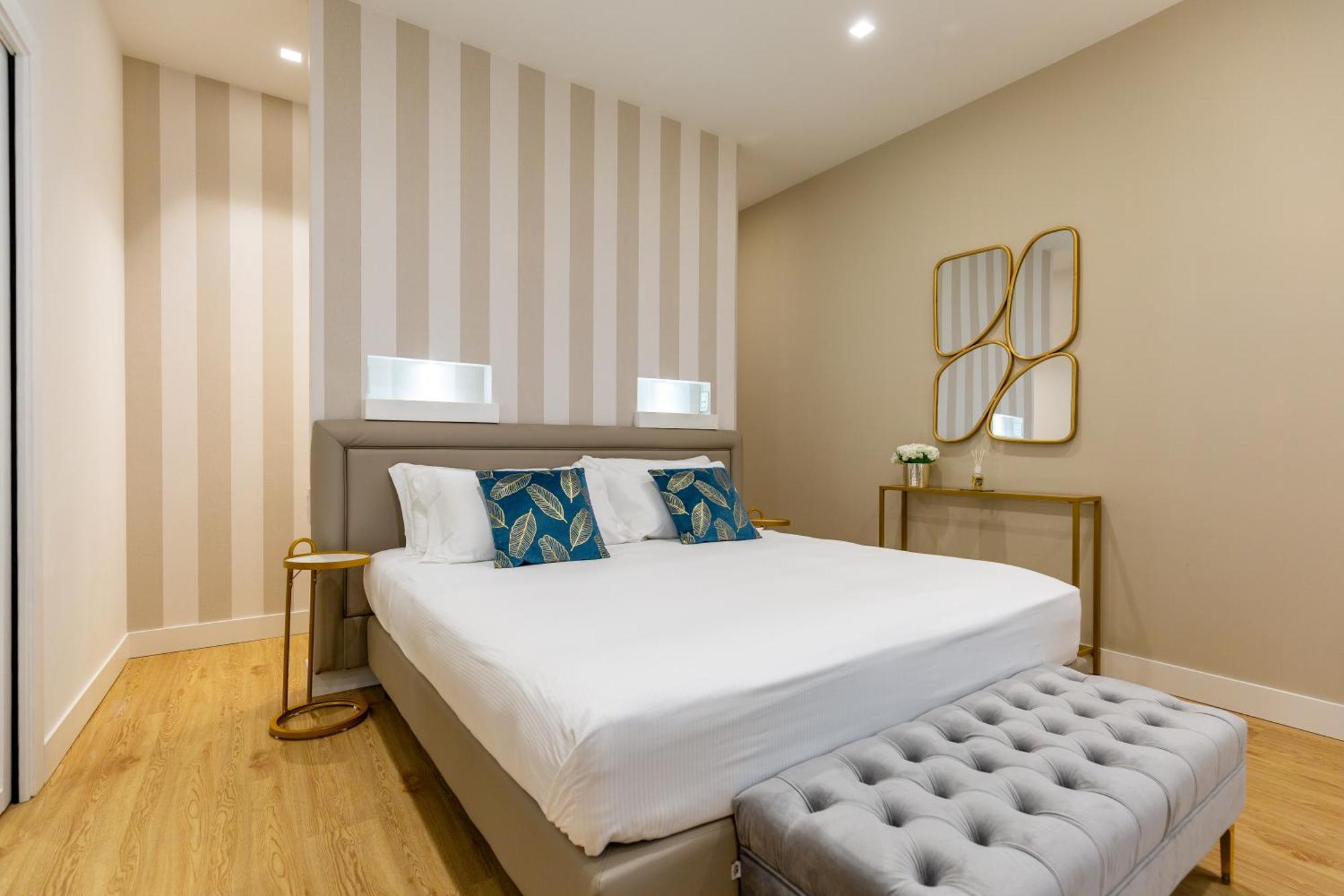 Casa Lounge Costituzione Hotel Каляри Екстериор снимка