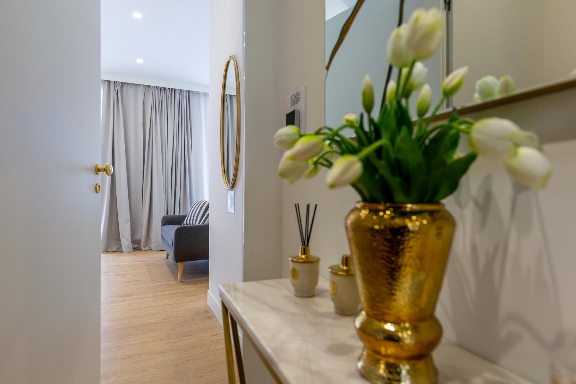 Casa Lounge Costituzione Hotel Каляри Екстериор снимка