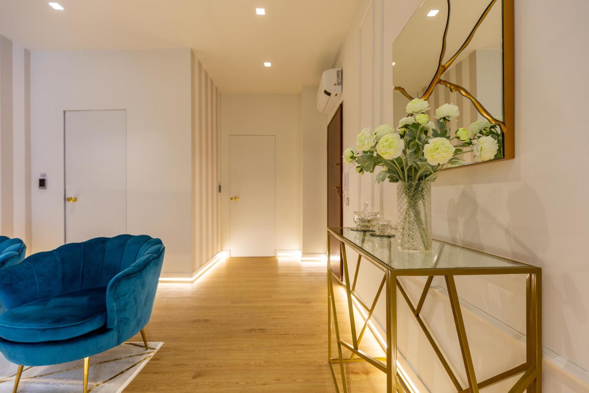 Casa Lounge Costituzione Hotel Каляри Екстериор снимка