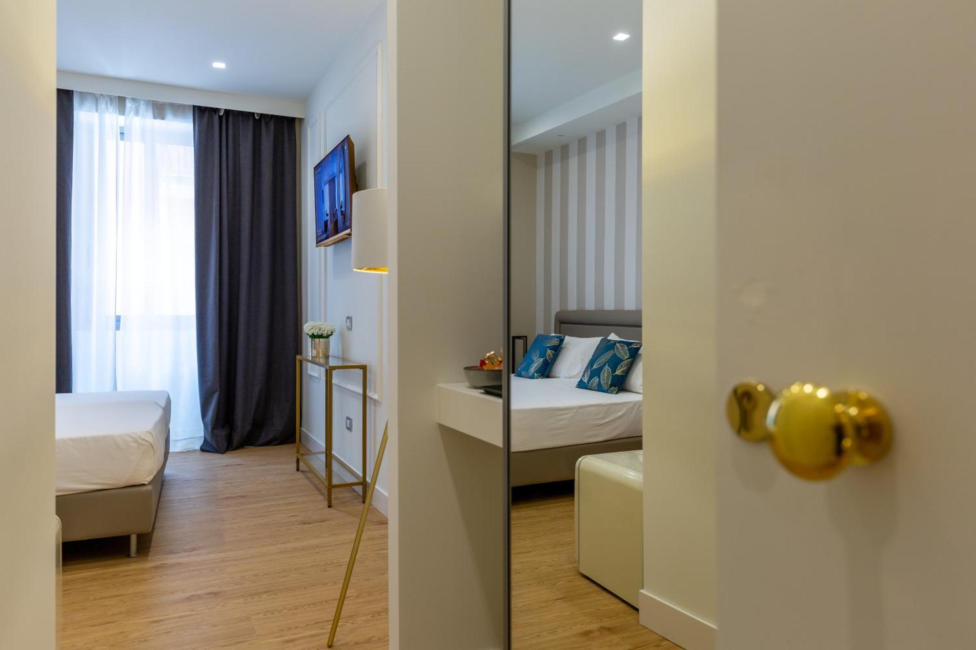 Casa Lounge Costituzione Hotel Каляри Екстериор снимка