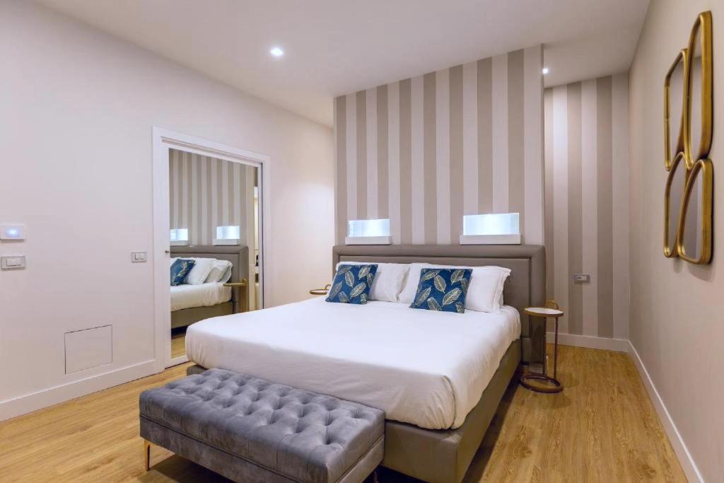 Casa Lounge Costituzione Hotel Каляри Екстериор снимка